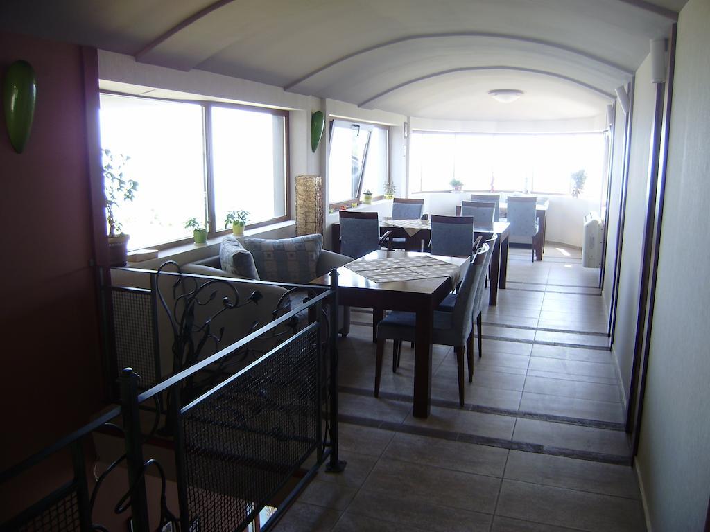Sea View Family Hotel Kranevo Bagian luar foto