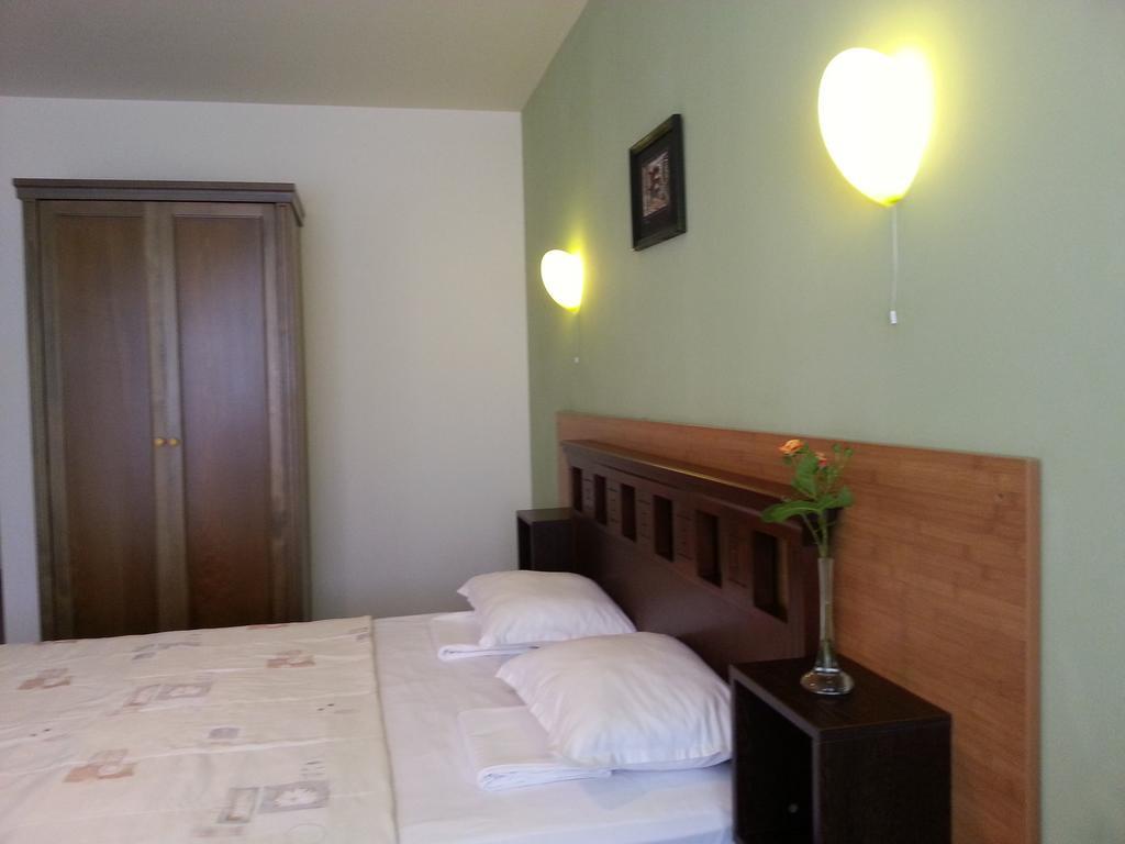 Sea View Family Hotel Kranevo Bagian luar foto
